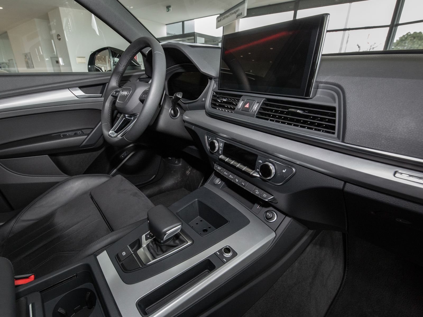 Audi Q5 Sportback 40 TDI quattro S-line - Samsaru's Car Outlet