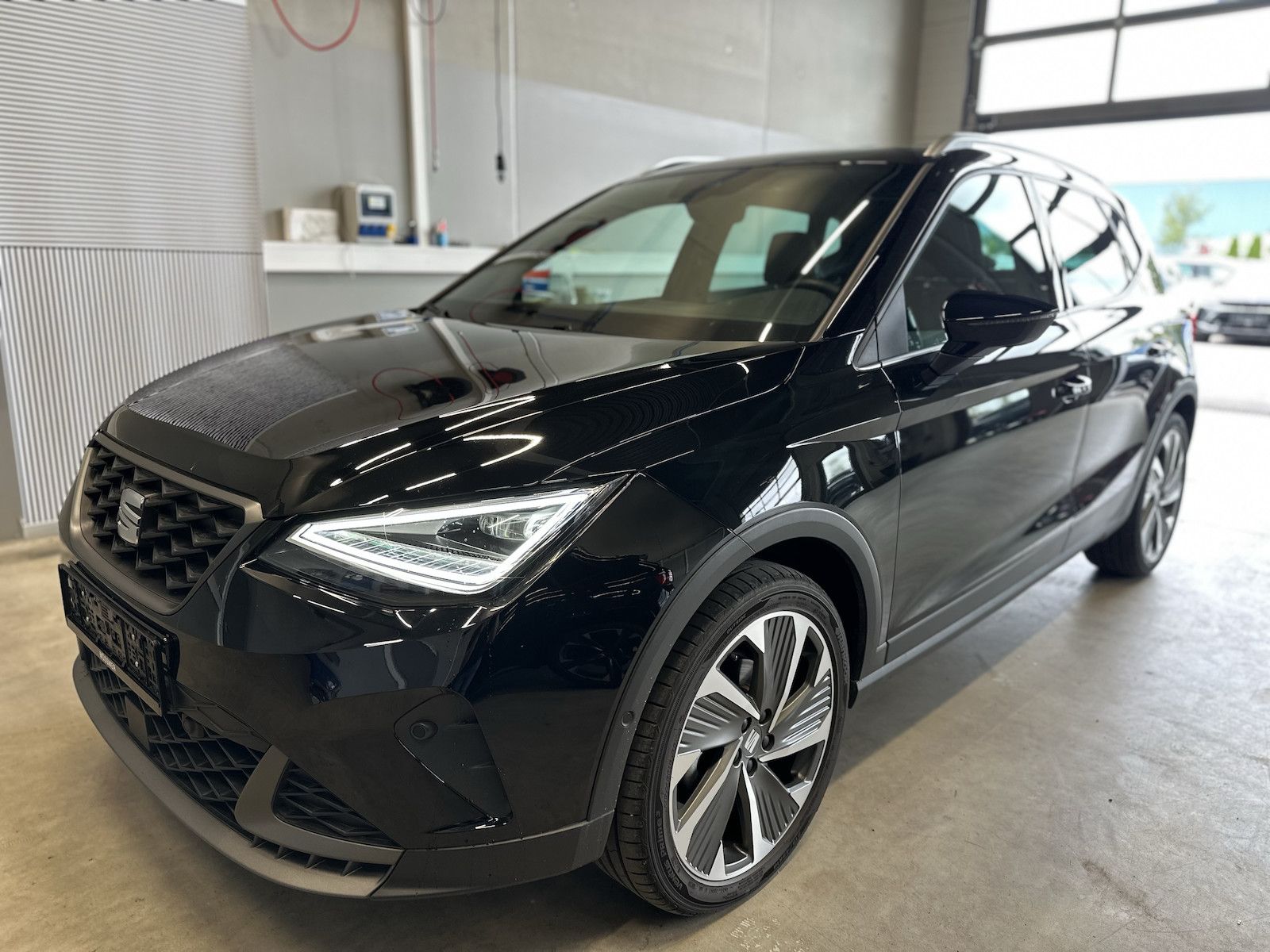 Seat Arona 1,0TSI DSG FR 18´´AHK Alcant. Full LED NAV