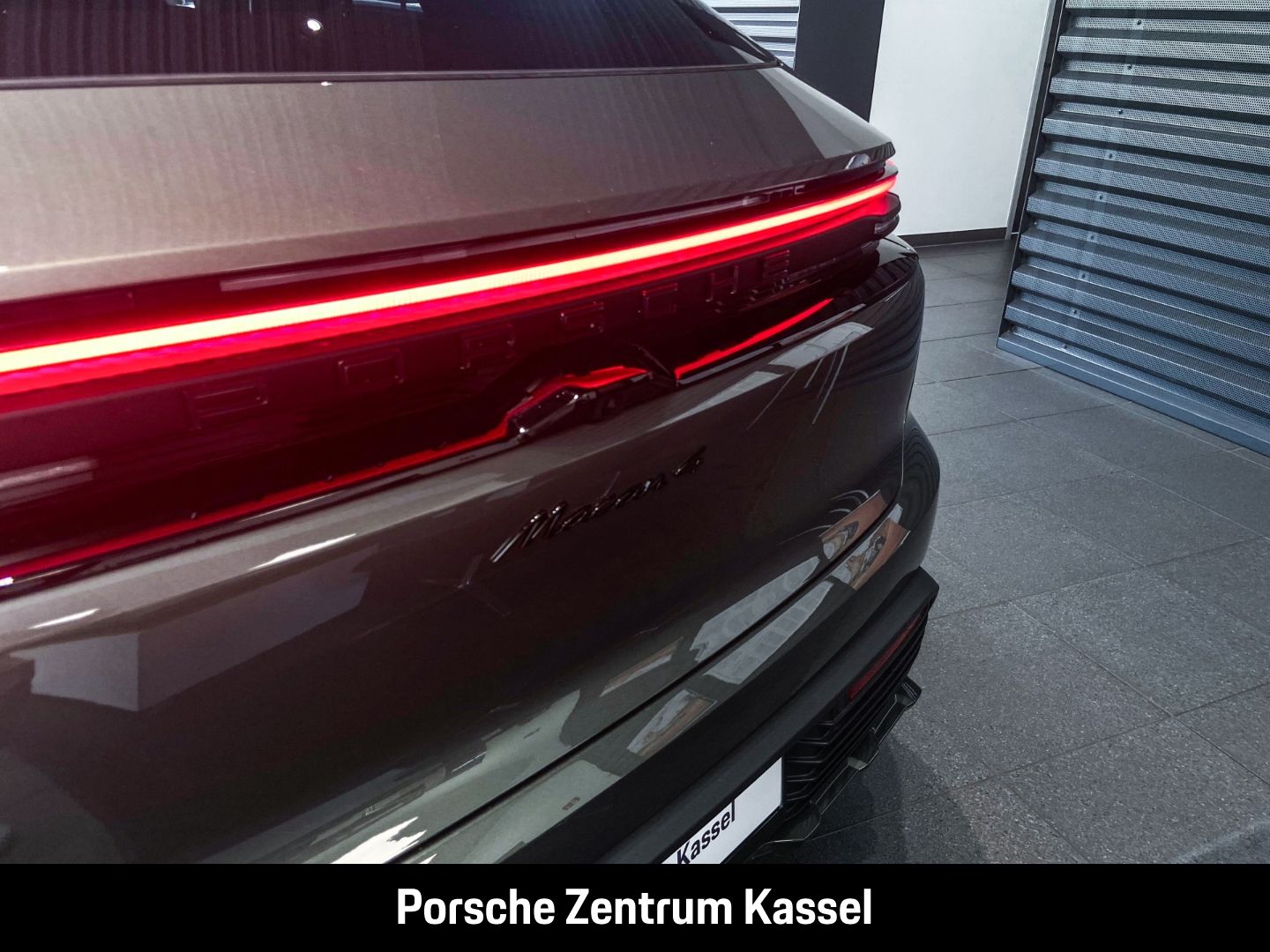 Porsche Macan Electric 4 Matrix LED