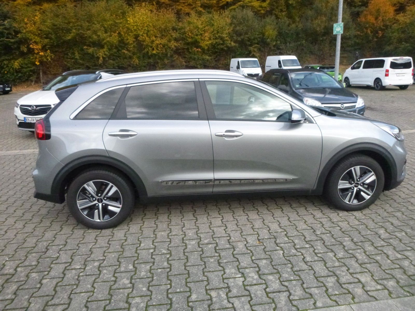 Kia Niro Spirit Plug-In-Hybrid - Samsaru's Car Outlet
