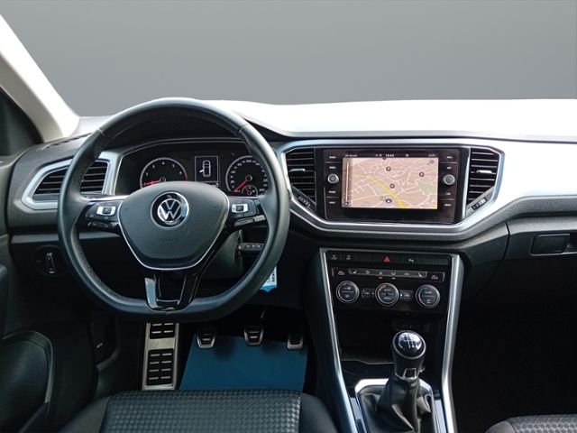 Volkswagen T-Roc 1.5 TSI Active - Samsaru's Car Outlet