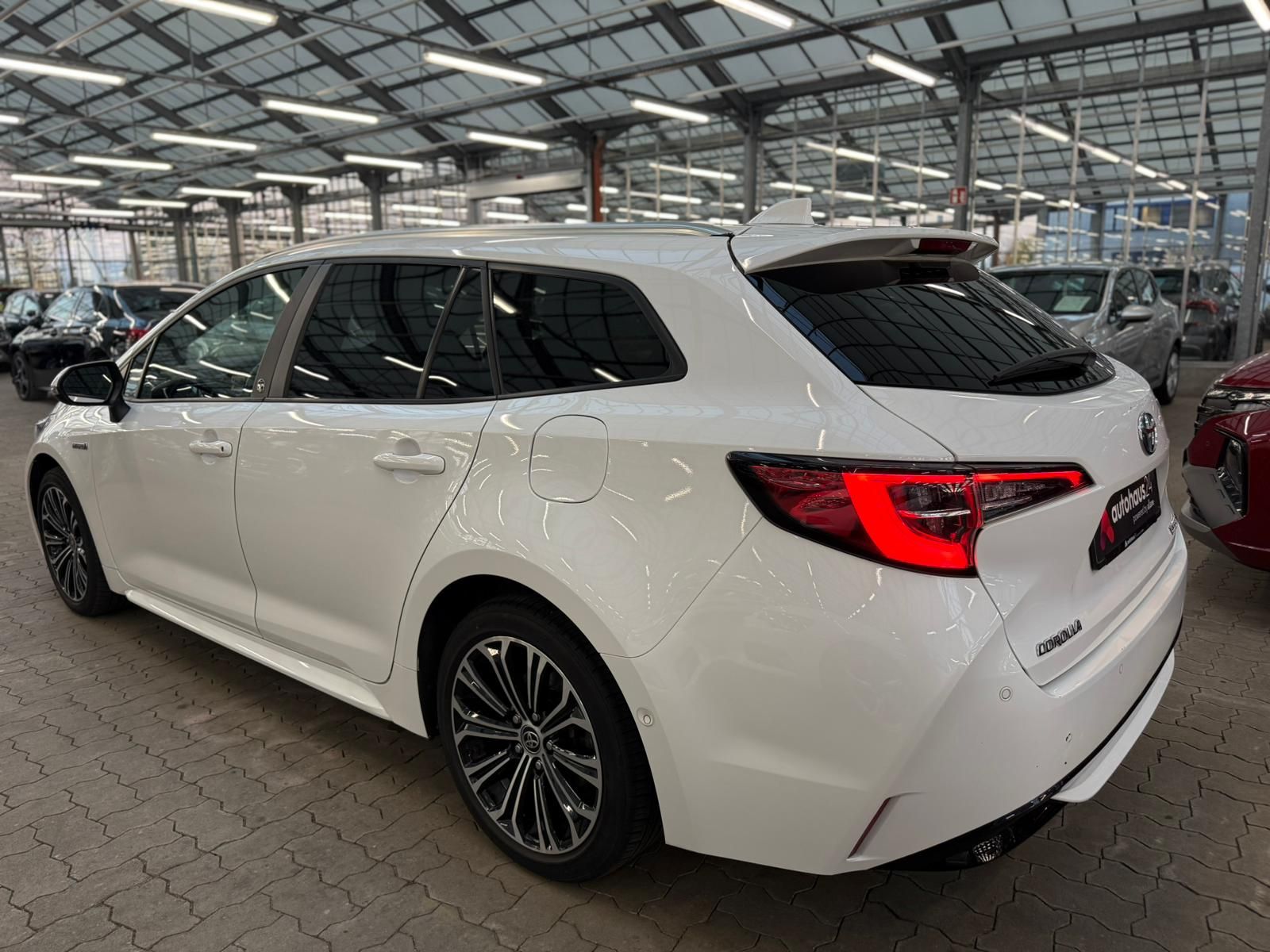 Toyota Corolla 2.0 Hybrid Team D LED|Navi|ParkPilot|ACC