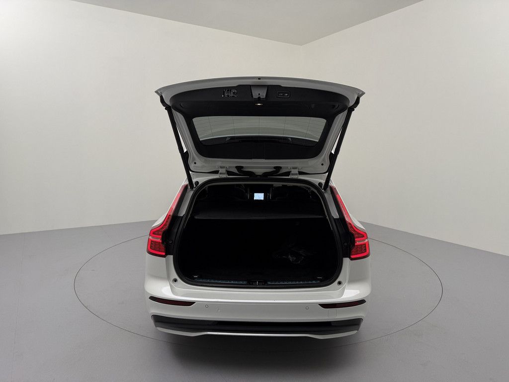 Volvo V60 T6 AWD Ultra Dark Recharge Plug-In Hybrid *A