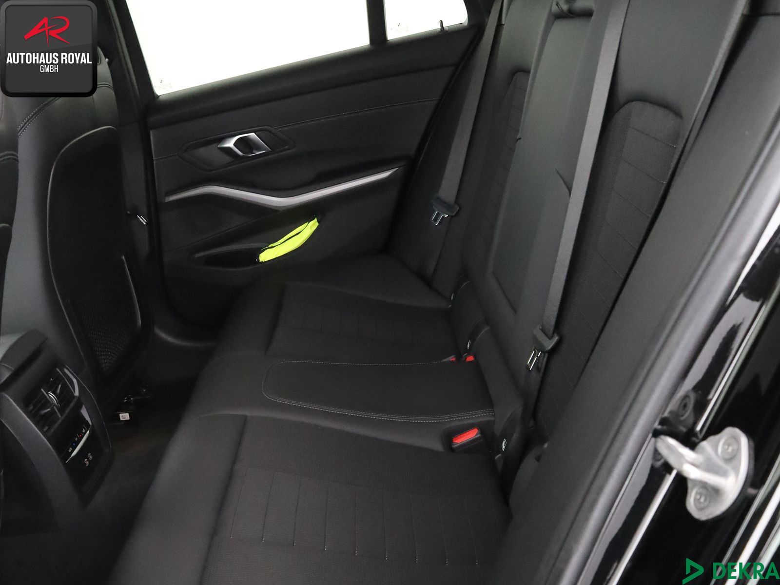 BMW 330 e - Samsaru's Car Outlet
