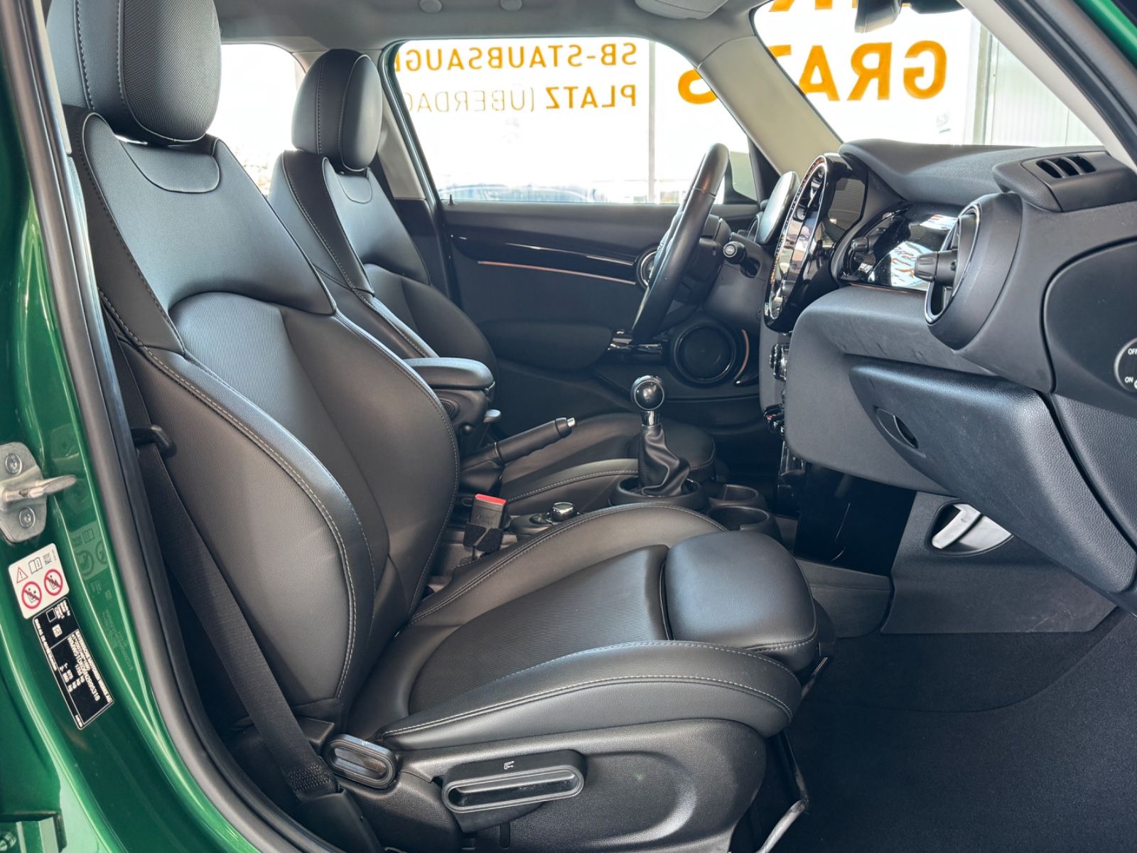 MINI Cooper S Classic - Samsaru's Car Outlet