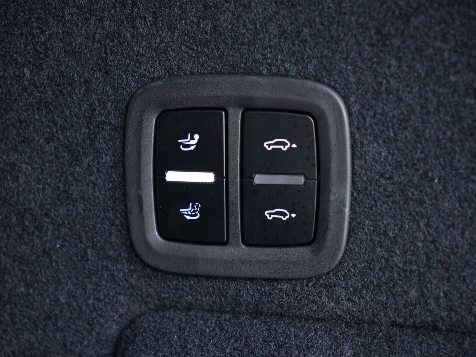 Porsche E-Hybrid INNODRIVE-LUFTF.-PANO-AHK-MASSAGE-VOLL