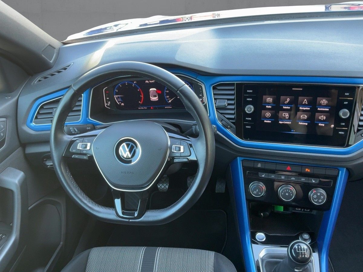 Volkswagen T-Roc 1.0 TSI BLACK STYLE - Samsaru's Car Outlet