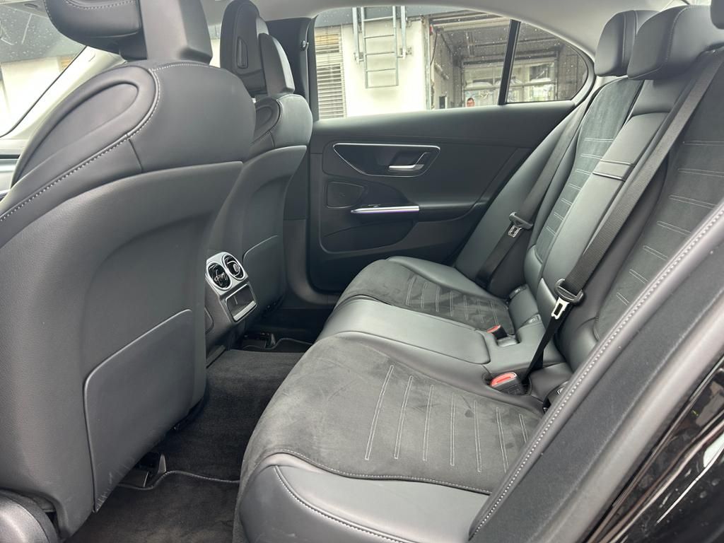 Mercedes-Benz C 180 AMG - Samsaru's Car Outlet