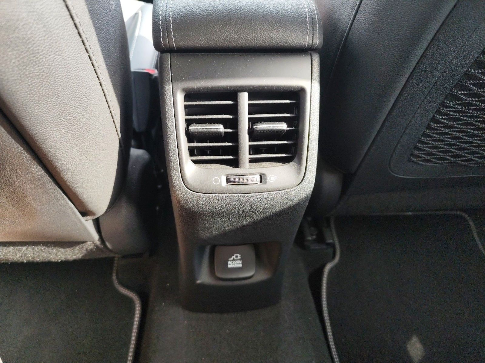 Kia Niro 1.6 GDI Hybrid Spirit - Samsaru's Car Outlet