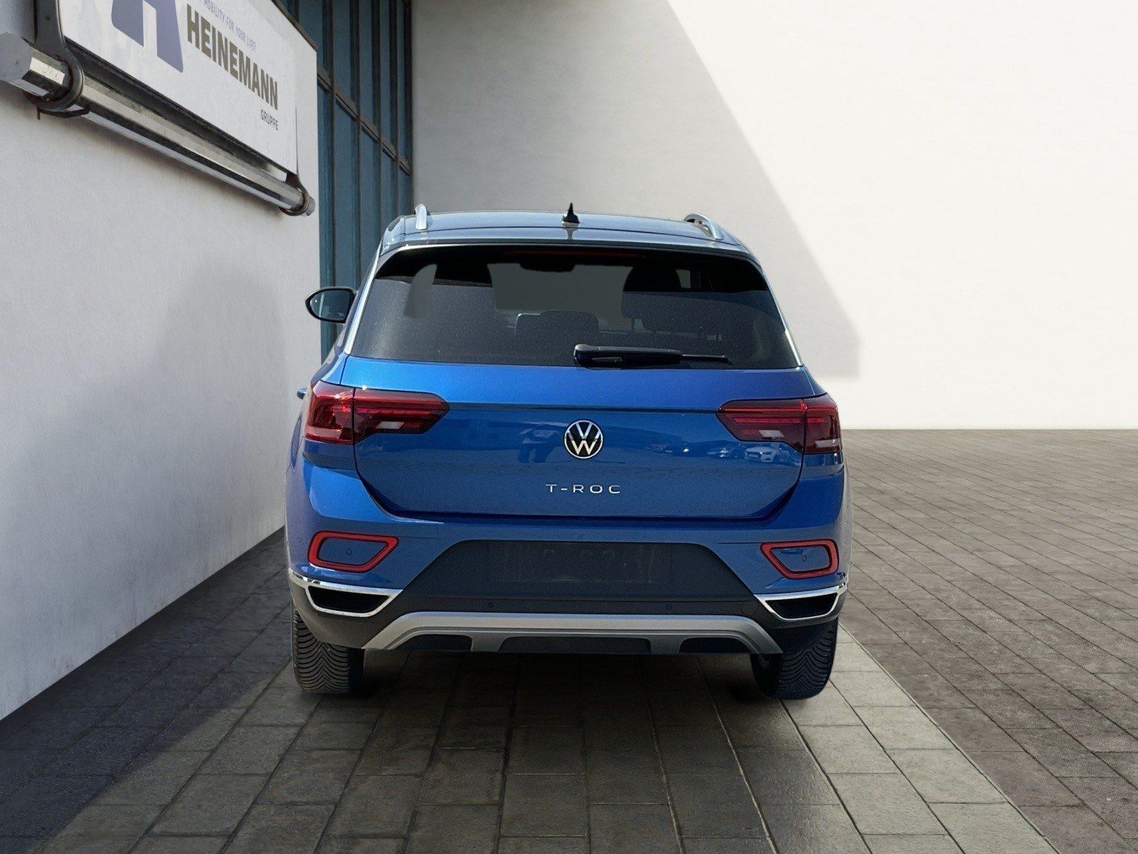 Volkswagen T-Roc 1.0 TSI Life - Samsaru's Car Outlet