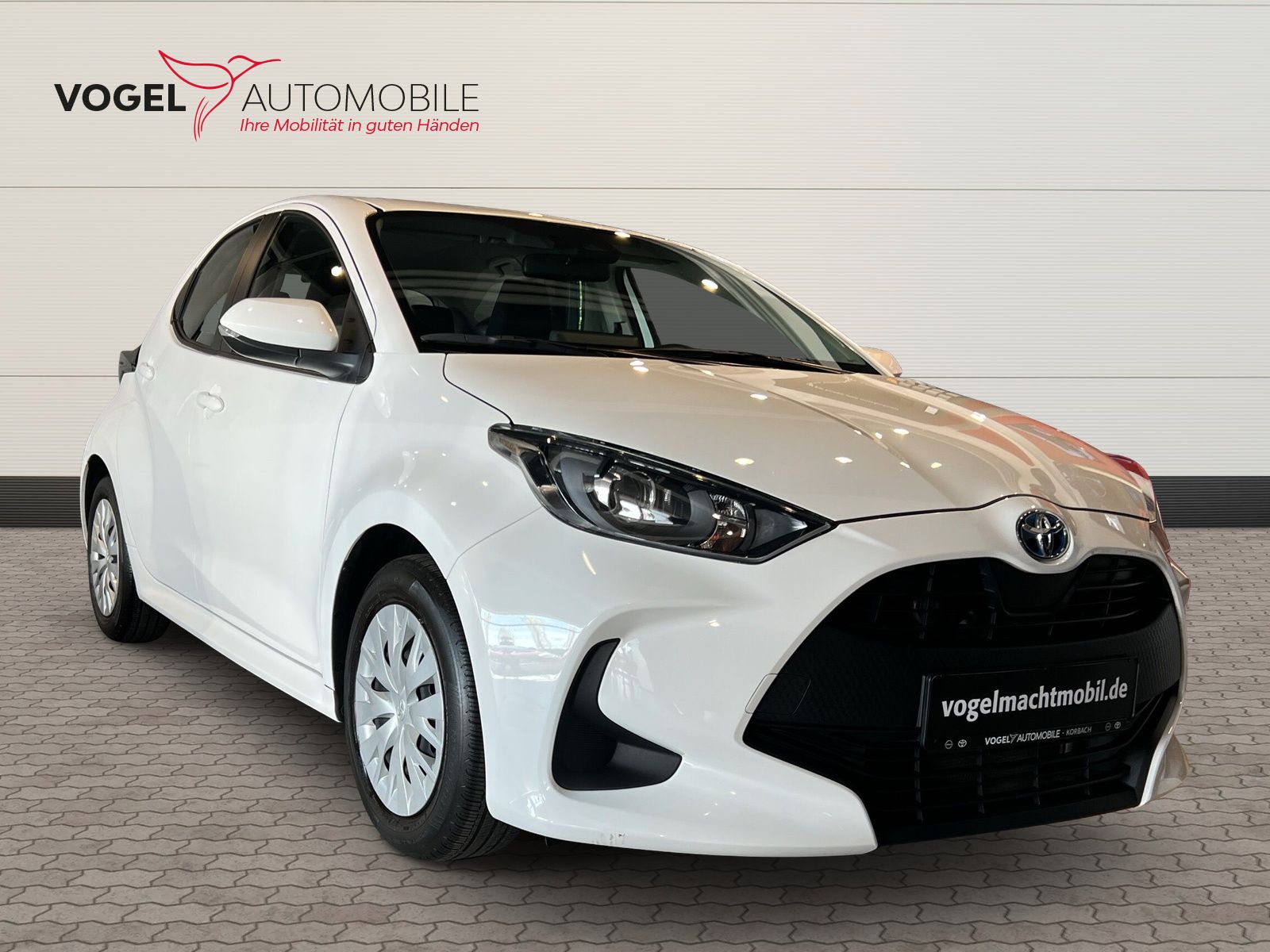 Toyota Yaris 1.5 Hybrid Business Edition - Samsaru's Car Outlet