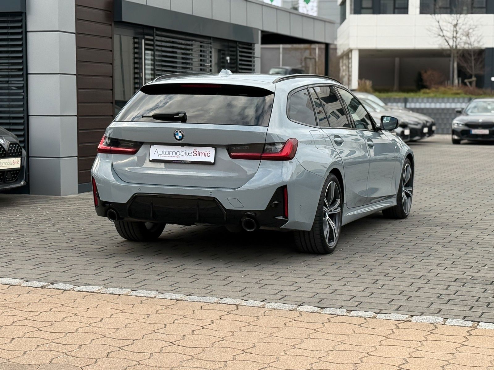 BMW 320d xD M Sport 19" AHK HuD h/k ACC StHzg memory