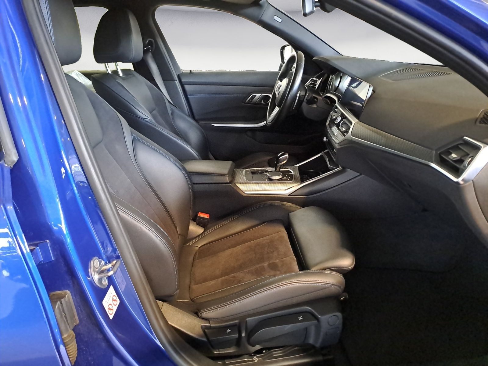 BMW 330i xDrive Touring M Sport - Samsaru's Car Outlet