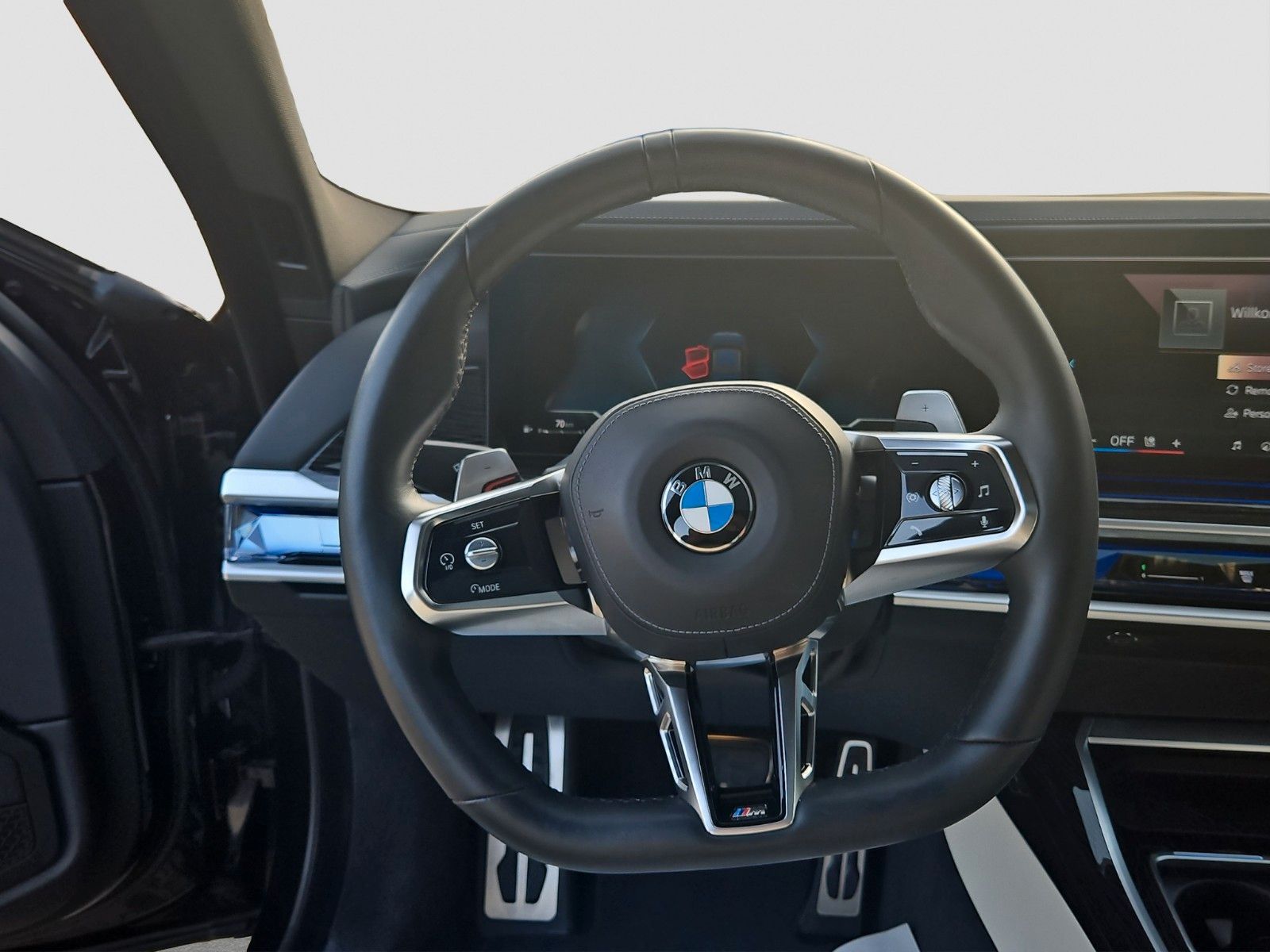 BMW 740 d xDrive MSport Iconic Massage Standhzg