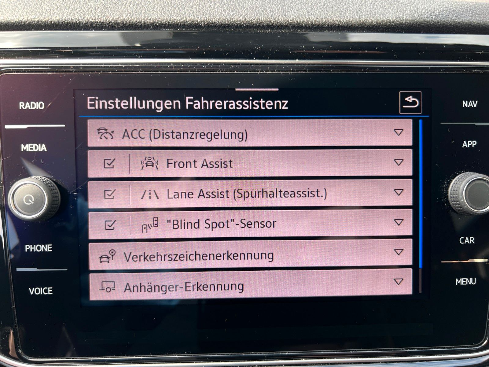 Volkswagen T-Roc 1.5TSi DSG Black - Samsaru's Car Outlet