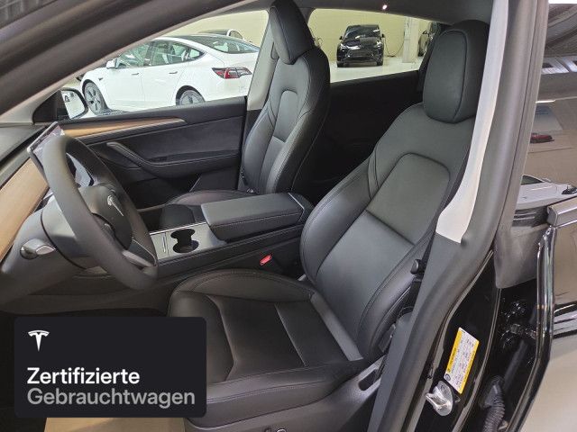 Tesla Model Y Rear-Wheel Drive