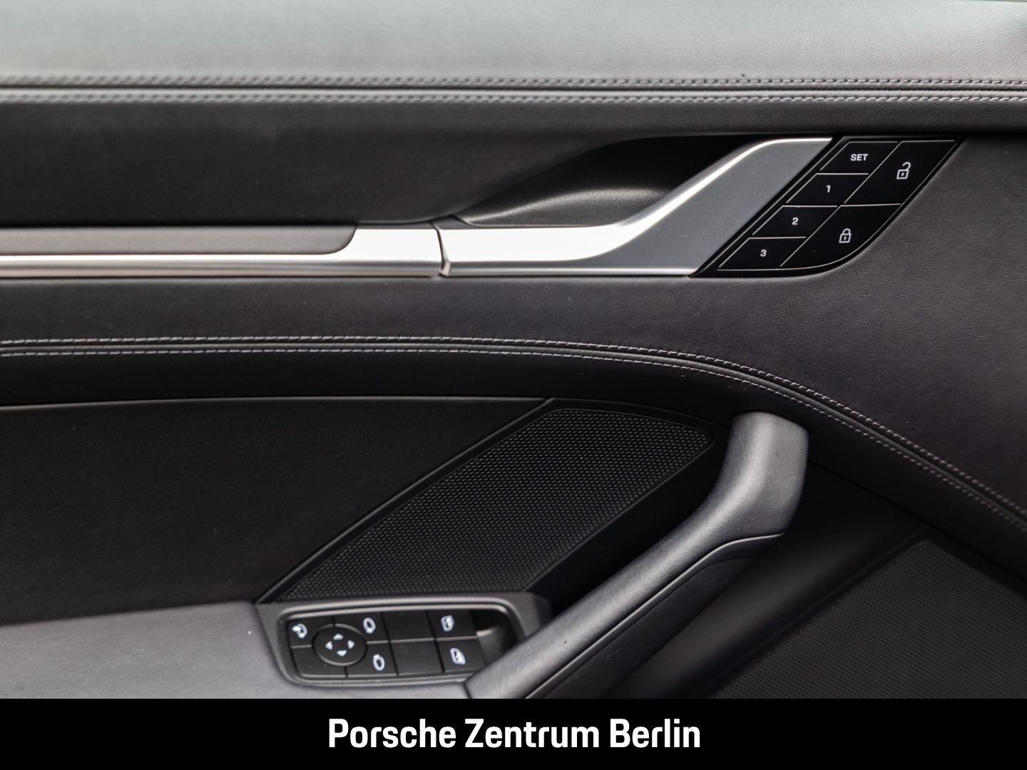 Porsche 992 911 Targa 4S BOSE Sportabgas SportDesign LED