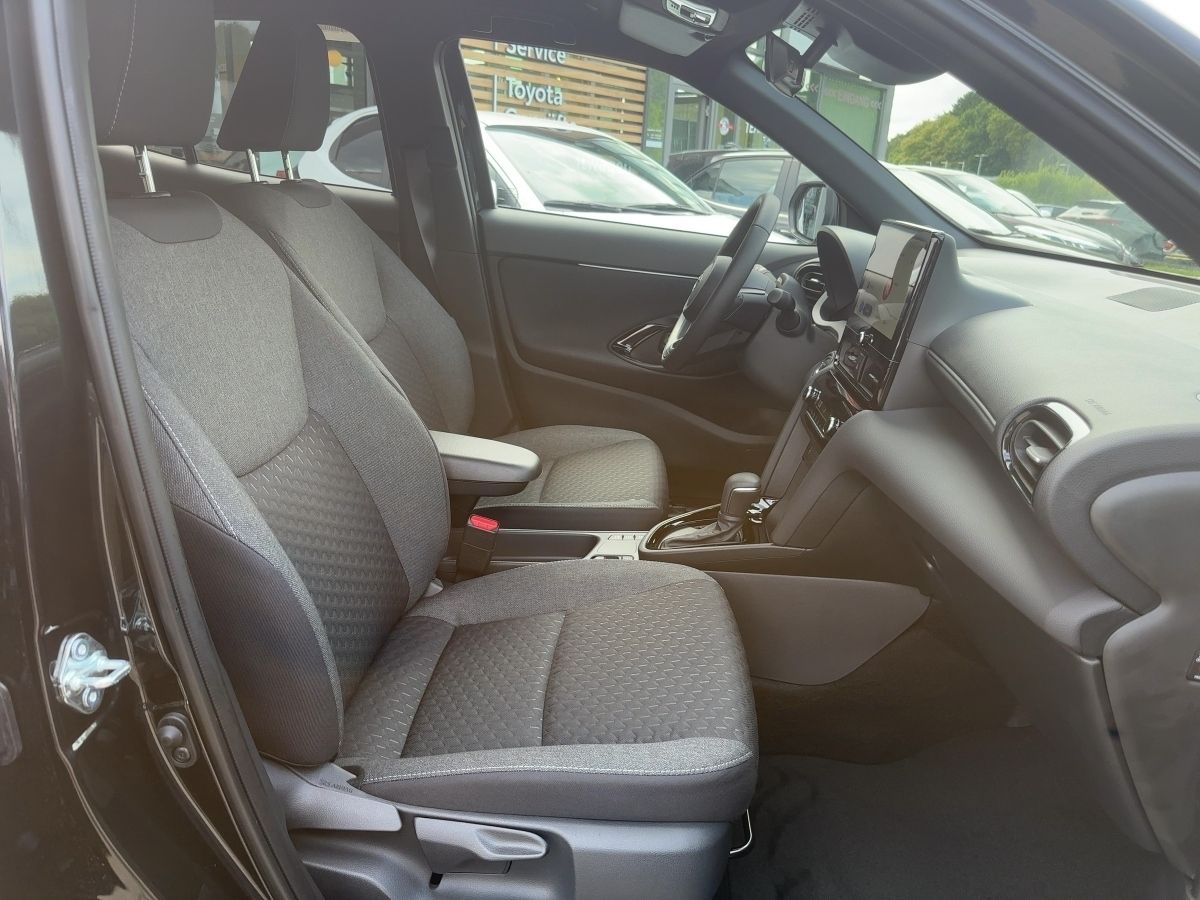 Toyota Yaris Cross 1.5 VVT-iE Hybrid Teamplayer*GJR*SHZ