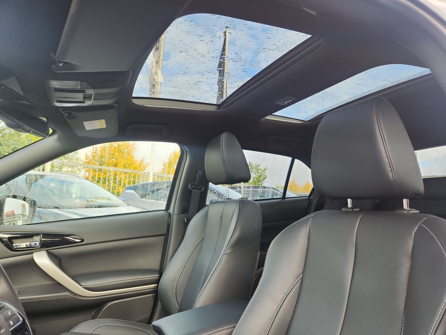 Mitsubishi Eclipse Cross Plug-In Hybrid Top Pano Leder Head