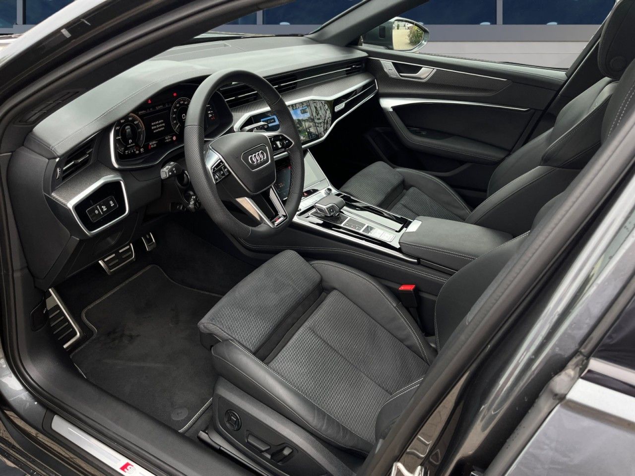 Audi A6 Avant 55 TFSI e quattro S line - Samsaru's Car Outlet