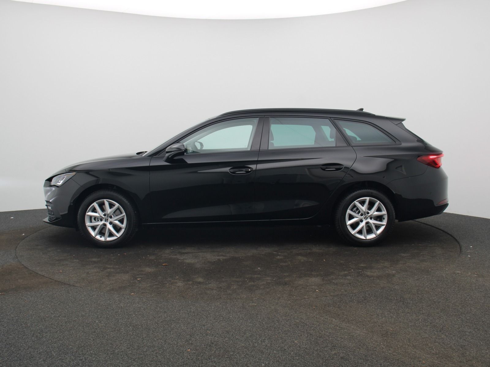 Seat Leon ST Style Edition 2.0TDI DSG/ Navi, AHK, LED