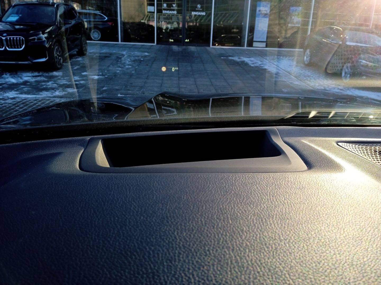BMW X6 M50i Laserlicht HUD StandHZG AHK-klappbar TV