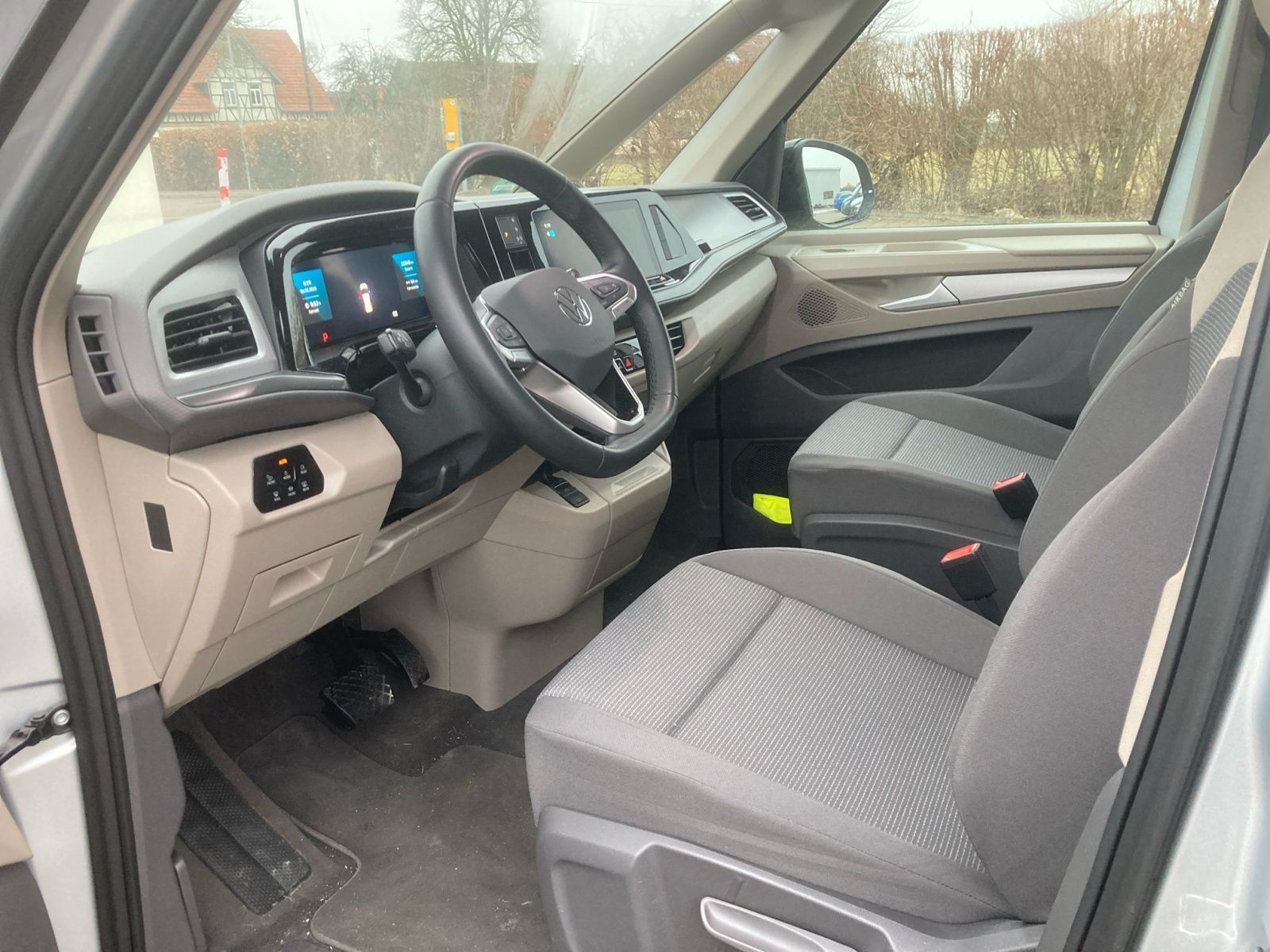 Volkswagen Multivan lang TDI - Samsaru's Car Outlet
