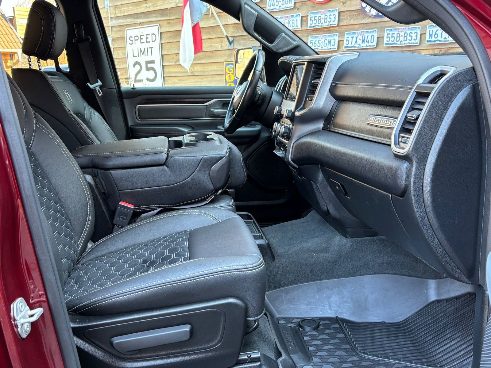 Dodge RAM 1500 5,7L BigHorn Crew Cab LED AHK 4x4