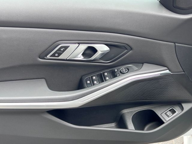 BMW 320 dxDrive - Samsaru's Car Outlet