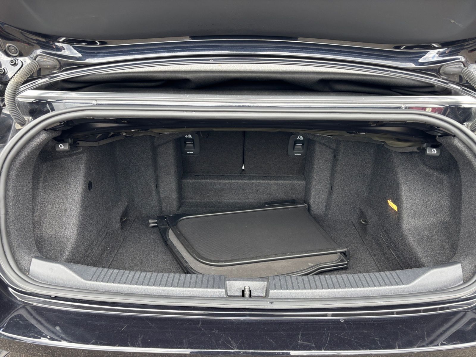 Volkswagen T-Roc 1.5 TSI STYLE DSG - Samsaru's Car Outlet