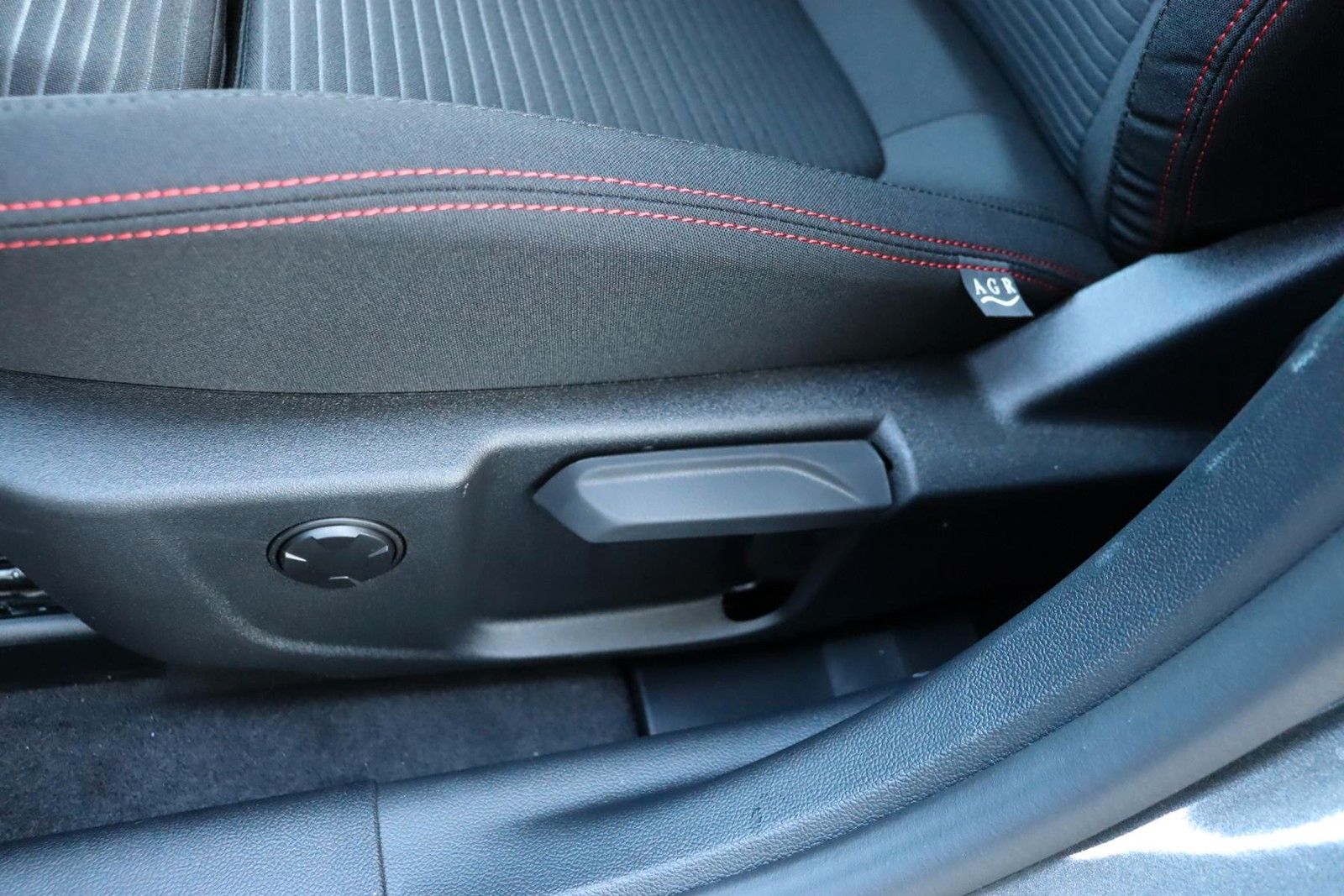 Ford Focus ST-Line X 1.0 Matrix LED 4,99% FIN* AHK