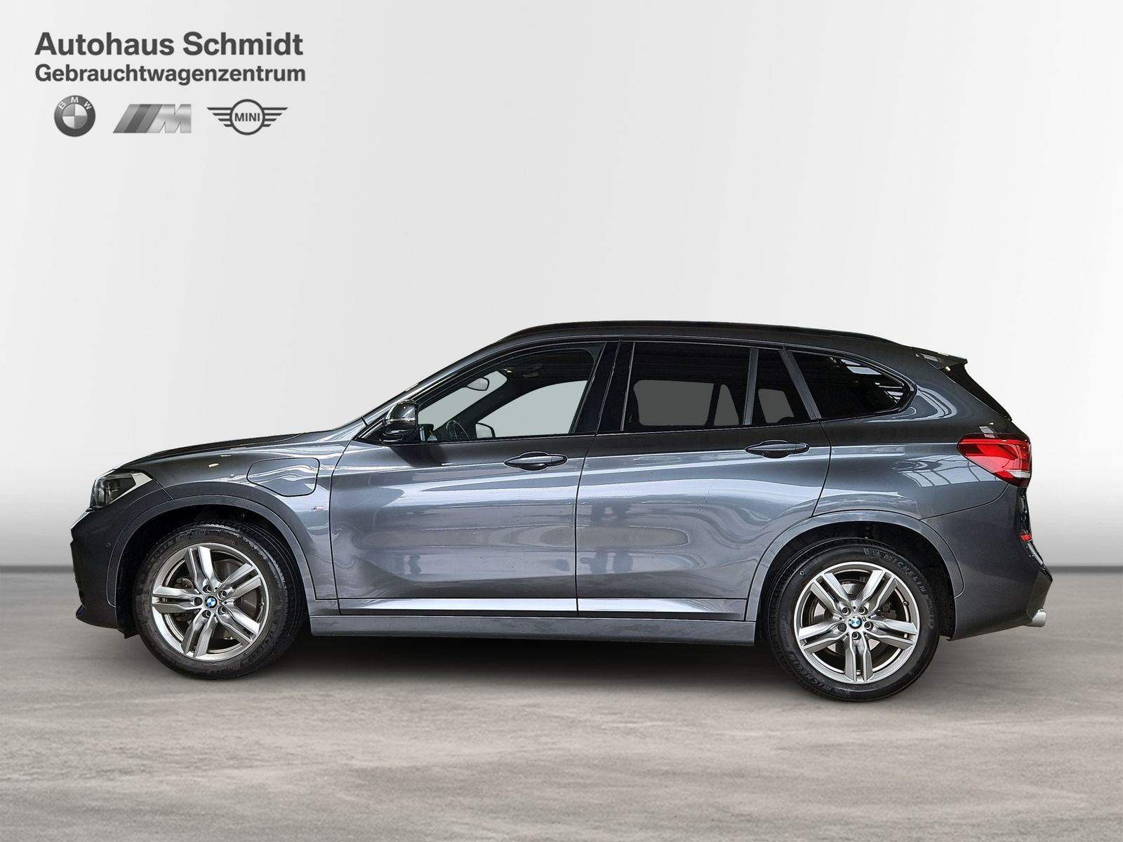 BMW X1 xDrive25e M Sportpaket - Samsaru's Car Outlet