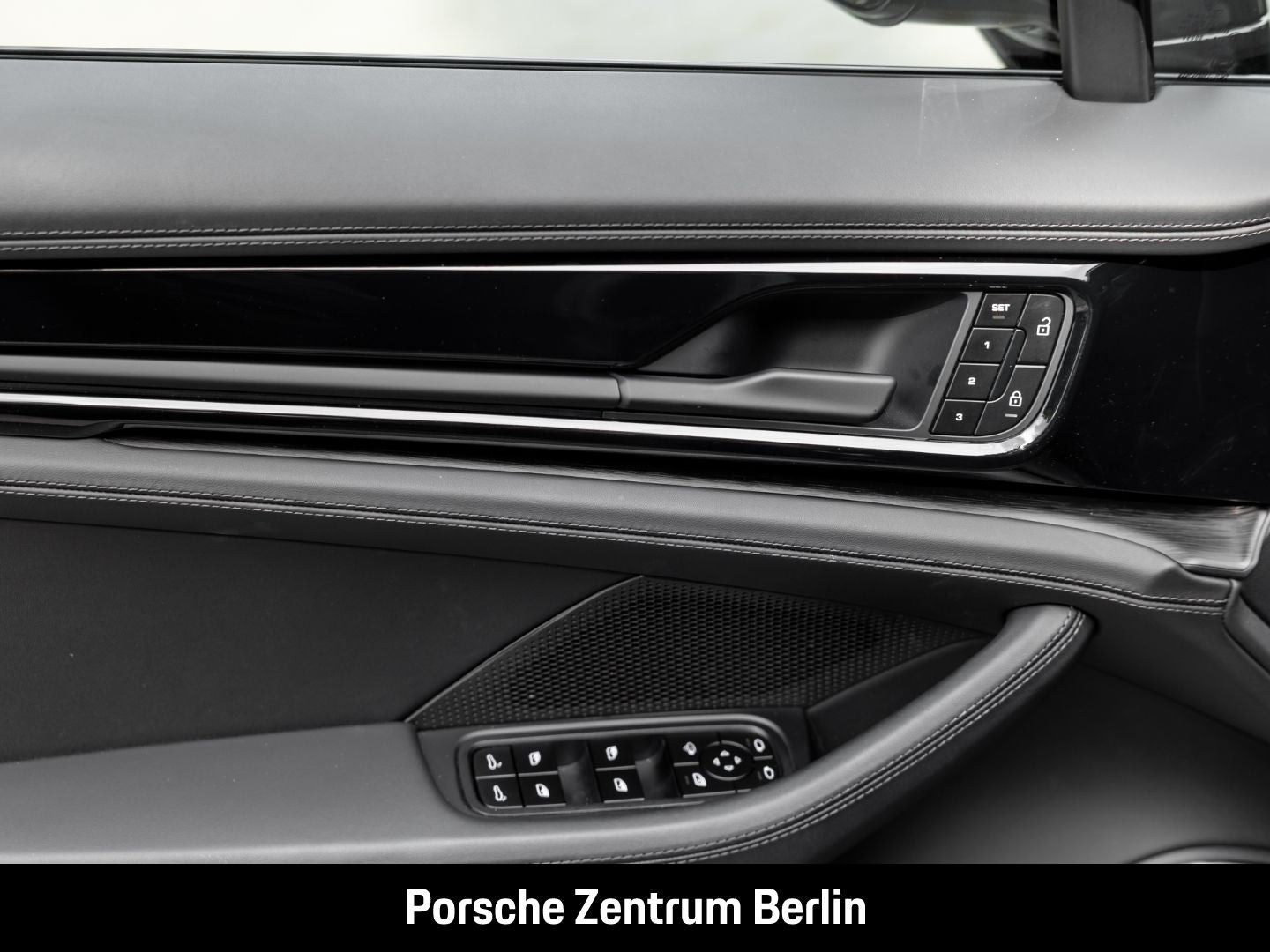 Porsche Panamera GTS Surround-View InnoDrive LED-Matrix