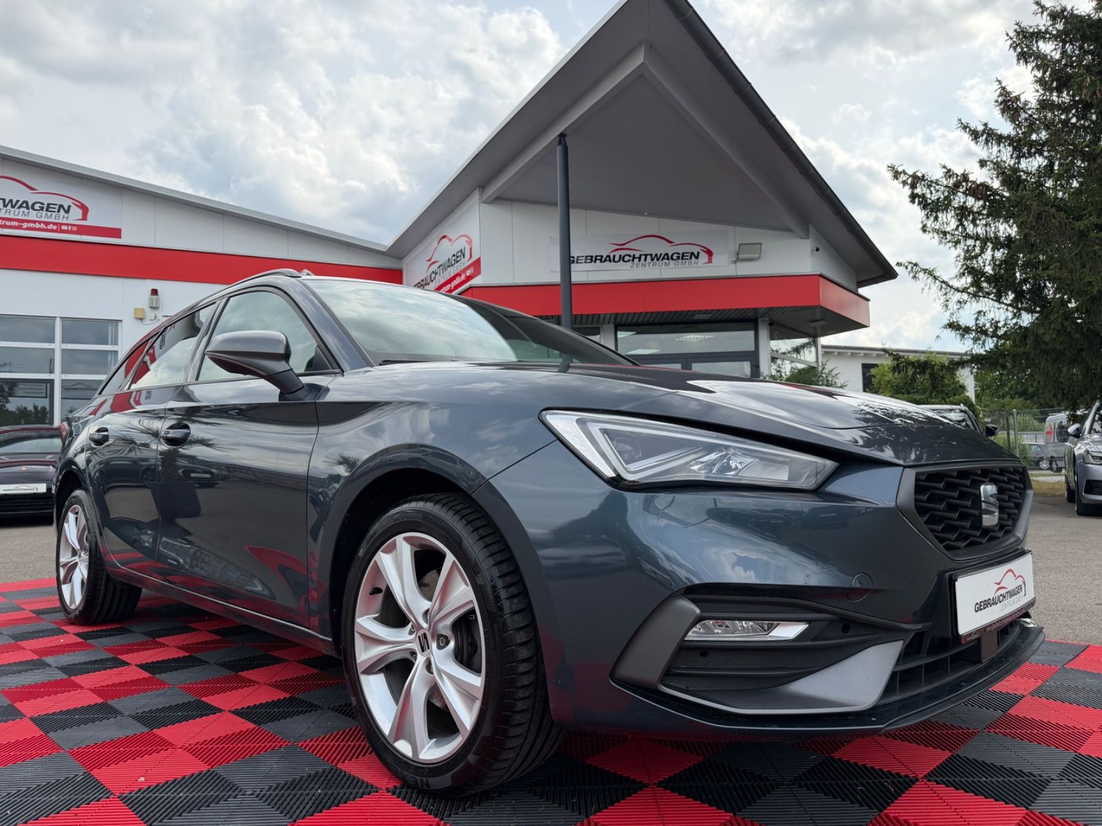 Seat Leon Sportstourer FR*e-Hybrid*LED*Kam*Navi*Aut*