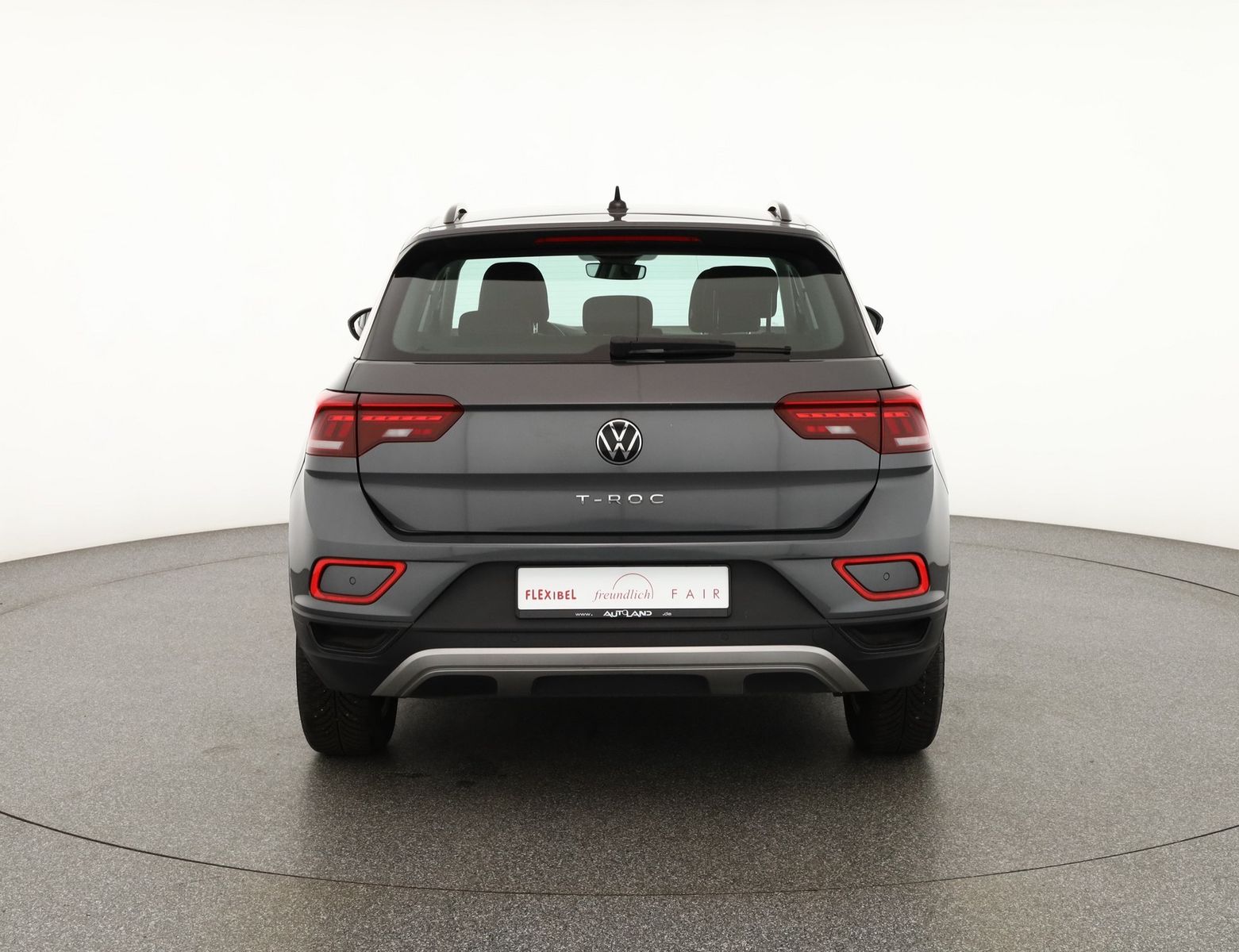 Volkswagen T-Roc 1.5 TSI DSG - Samsaru's Car Outlet
