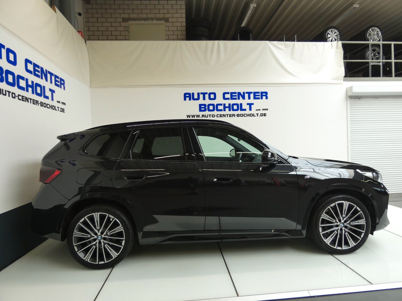 BMW X1 23d xDrive M Sportpaket - Samsaru's Car Outlet