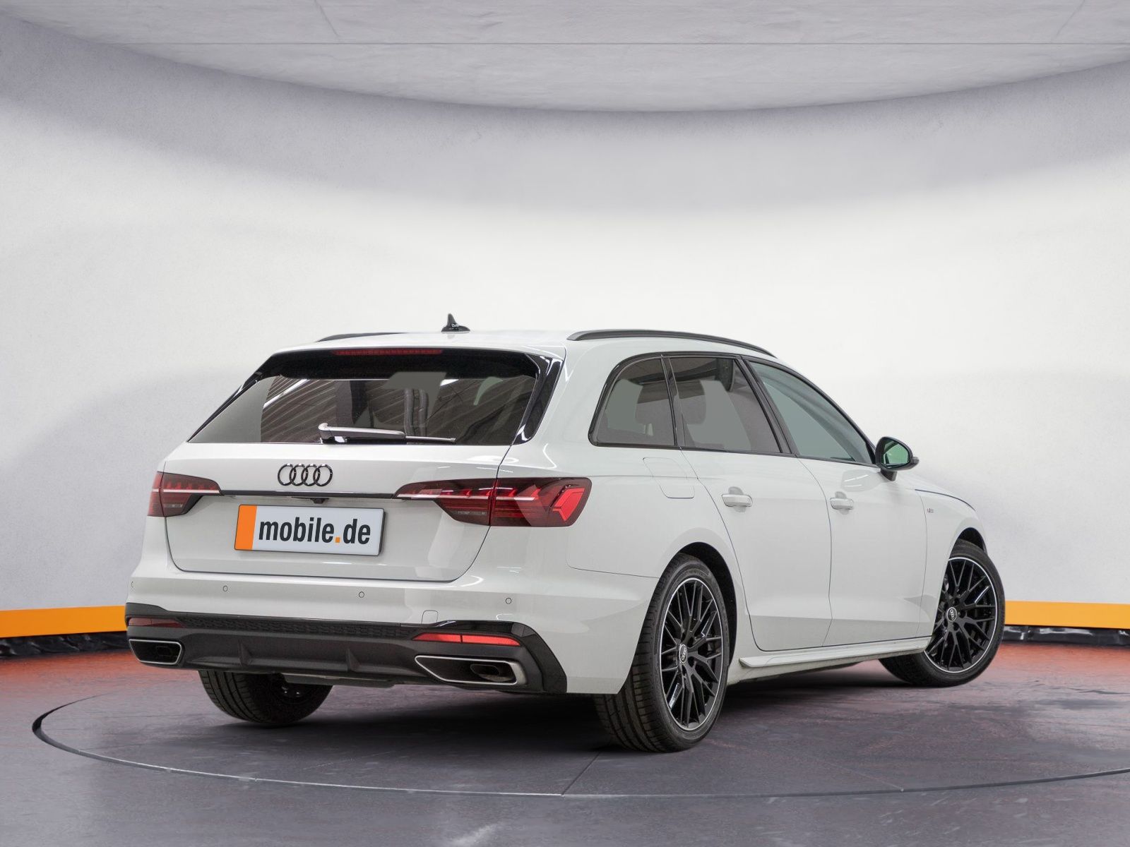 Audi A4 Avant 35 TFSI S LINE - Samsaru's Car Outlet