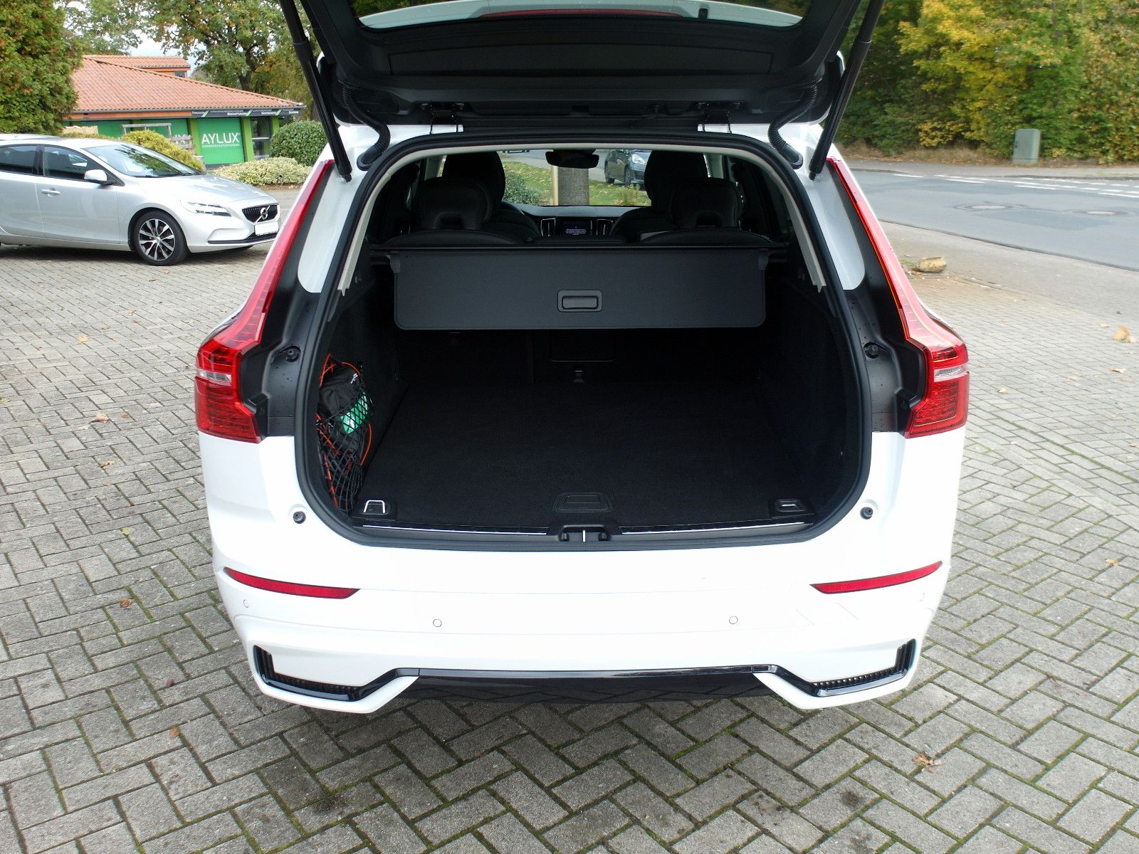 Volvo XC60 T6 AWD Plus Dark #volvocars #madebymerten