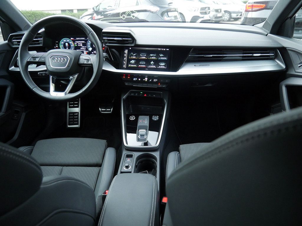 Audi A3 Sportback 40 TFSIe S-Line ACC+KAMERA+SHZ+LED+