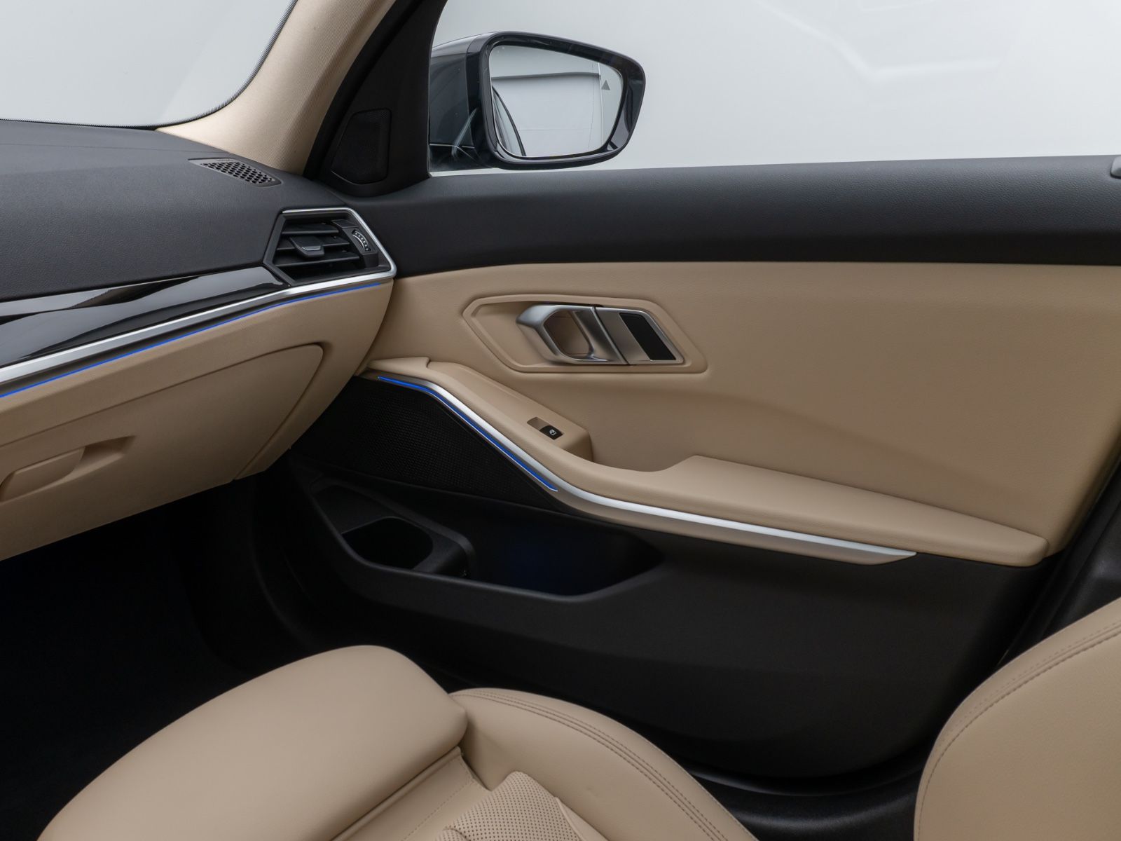 BMW 320d xD Luxury Line - Samsaru's Car Outlet