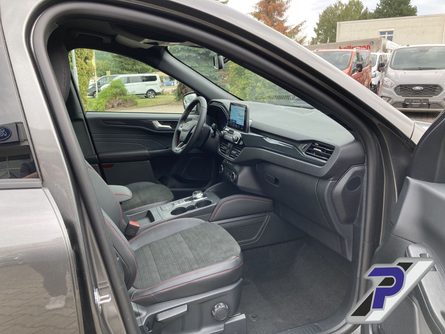 Ford Kuga PHEV ST-Line X - Samsaru's Car Outlet
