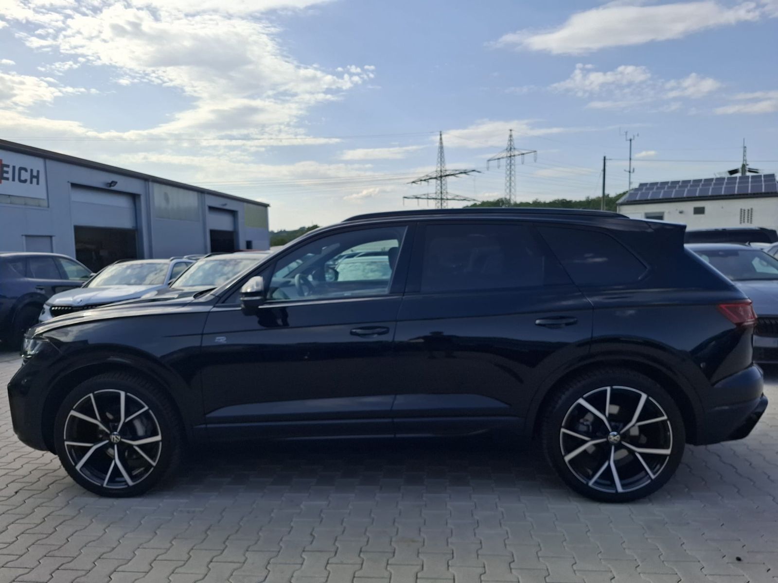 Volkswagen Touareg 3.0TDI 4M R-Line VOLL Black 22" UPE 114T