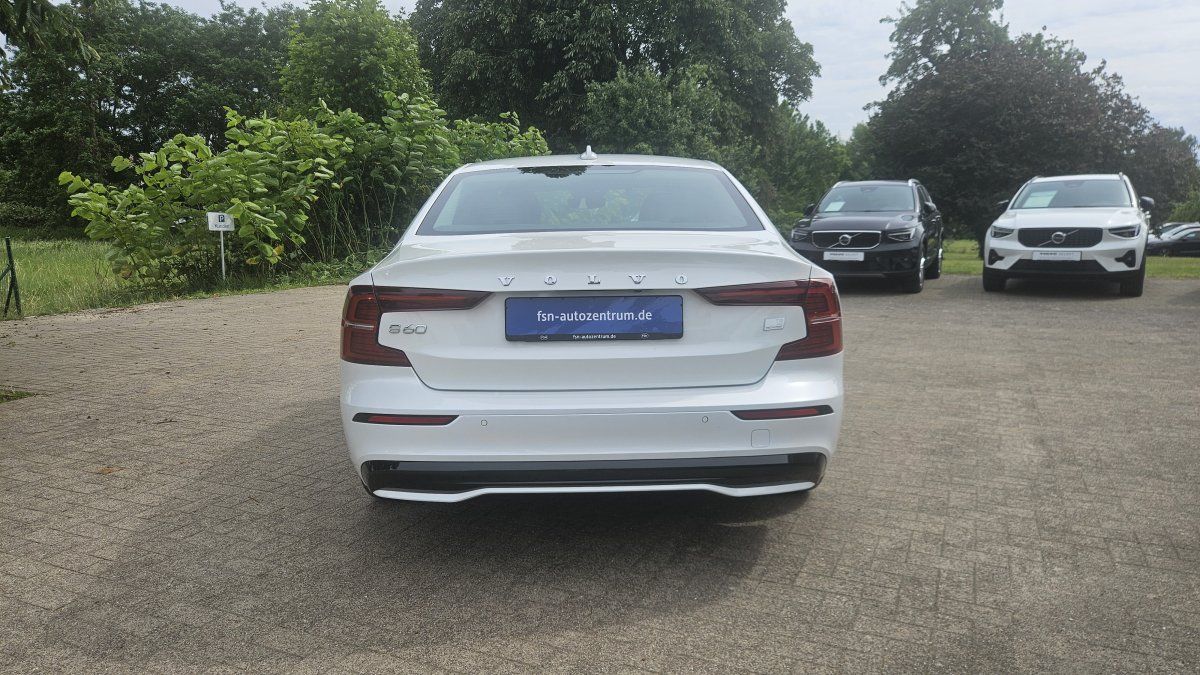 Volvo S60 T8 Ultimate Dark AWD Plug-in Hybrid