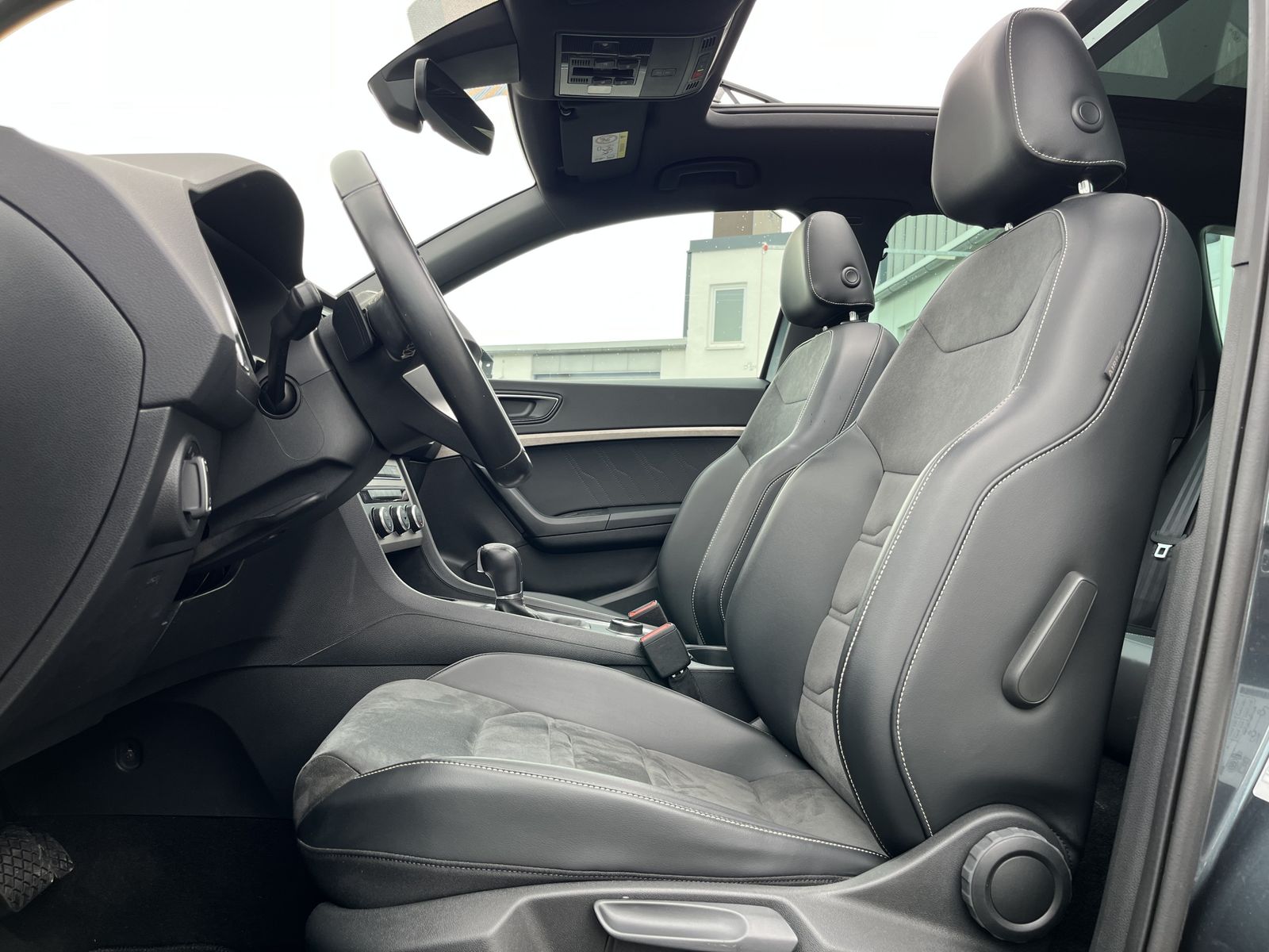 Seat Ateca 1.5 TSI DSG Xperience AHK PANO Navi 360RFK