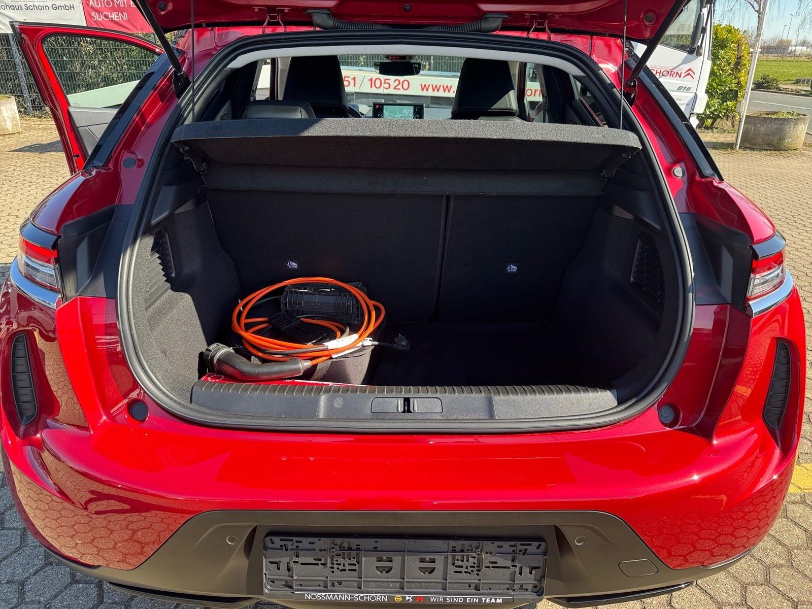 DS Automobiles DS3 CROSSBACK E-TENSE RIVOLI,LEASING MÖGLICH,HEA