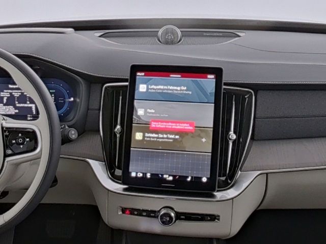 Volvo XC90 Ultra Dark T8 22''LM Luftf. Pano AHK B&W Ak