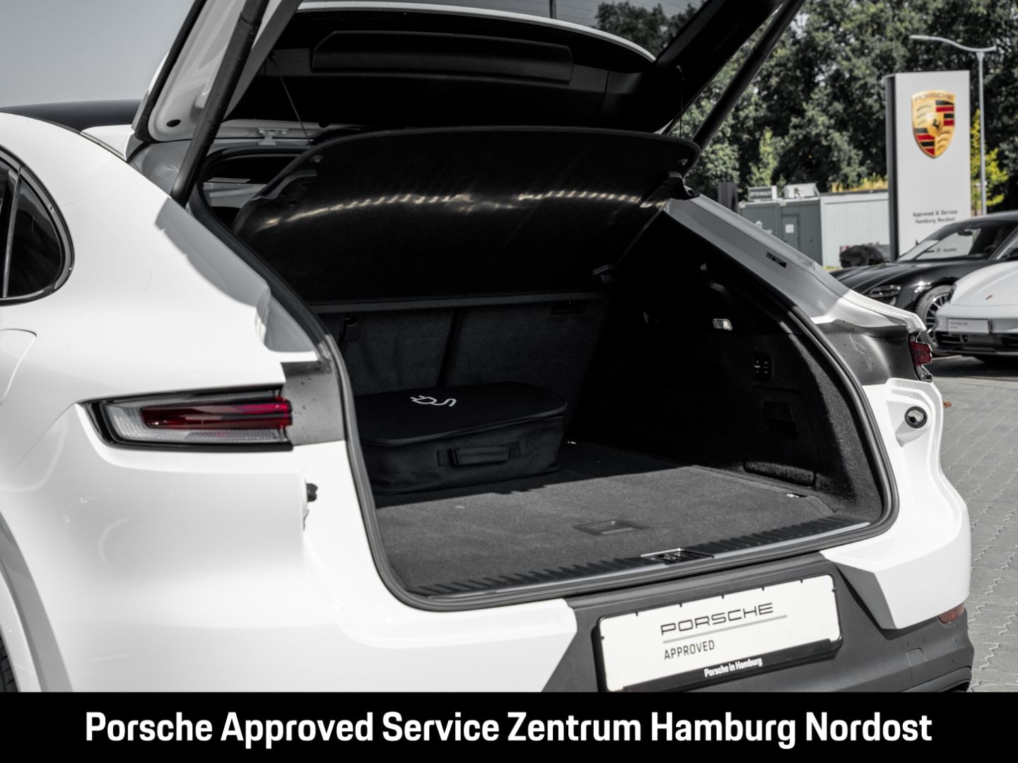 Porsche Cayenne E-Hybrid Coupe Sport Chrono PASM BOSE