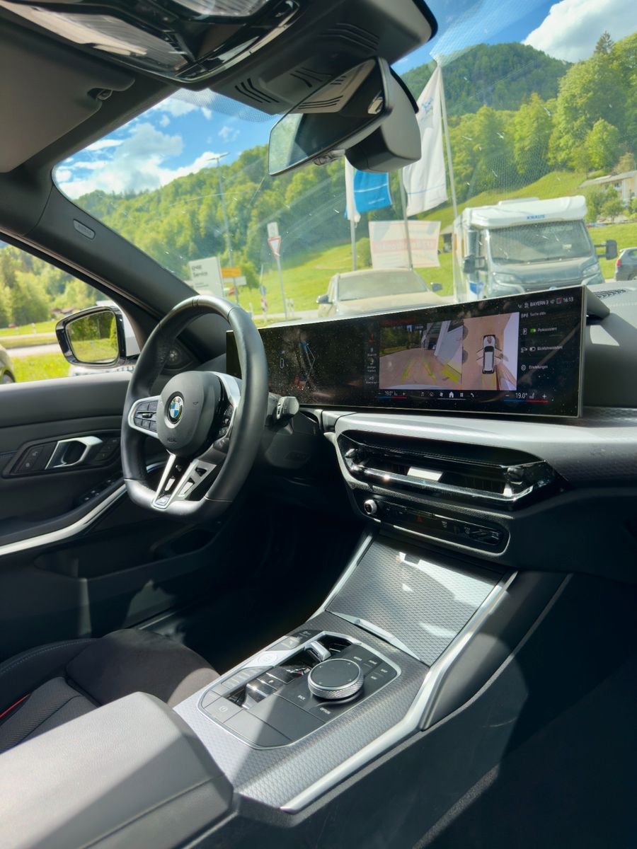 BMW 320d xDrive Touring M Sport Pro AHK|Pano|NP82800