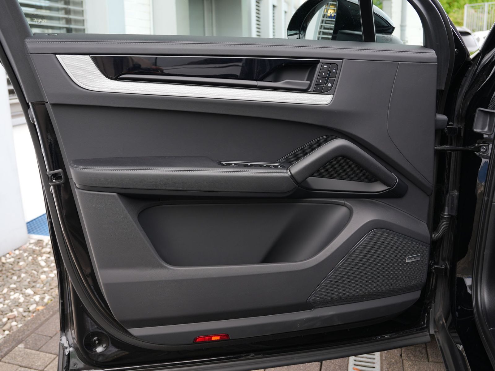Porsche E-Hybrid MY24-INNODRIVE-ACC-LUFTF.-PANO-BOSE-RS