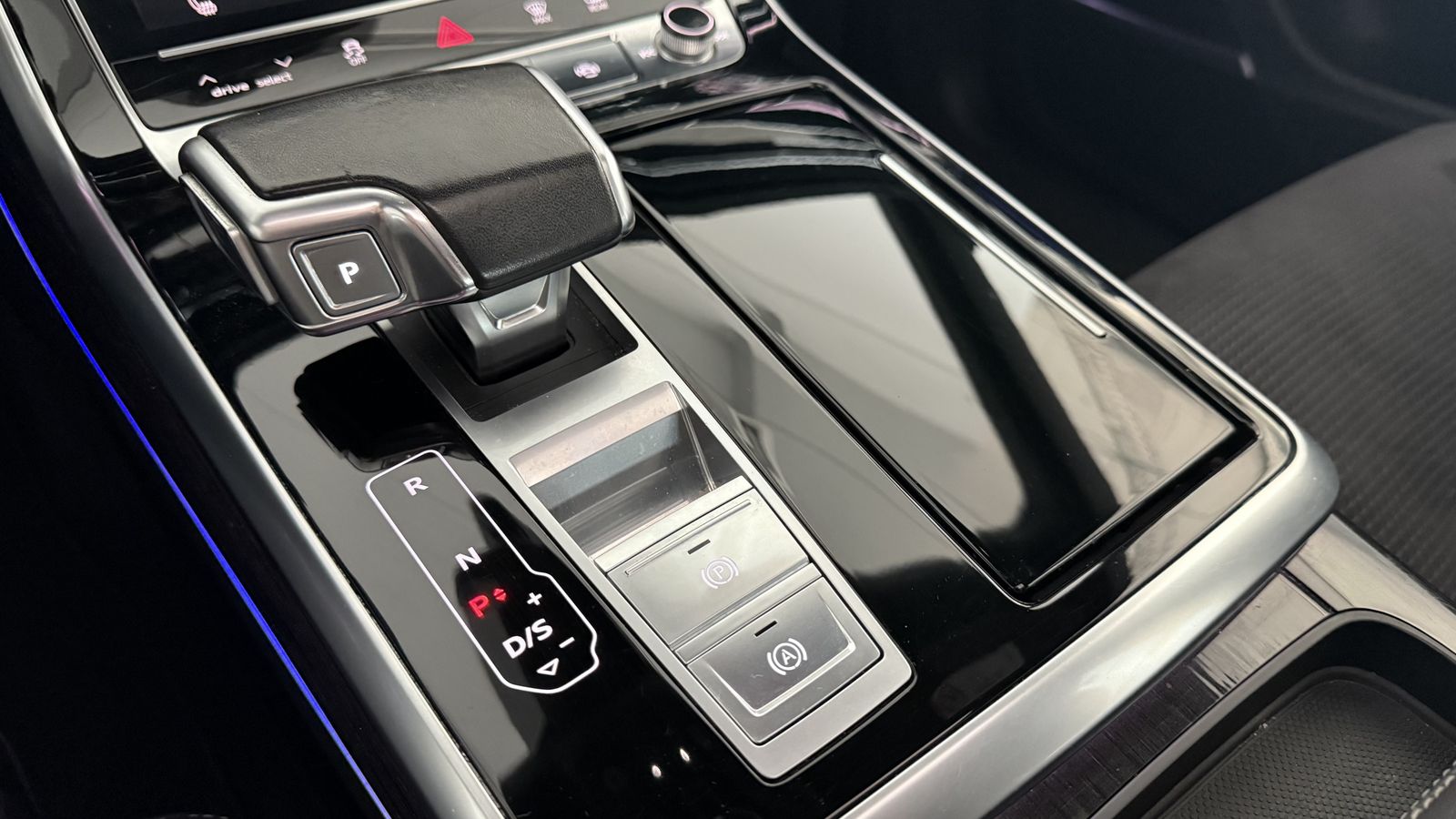 Audi Q8 50 TDI Q|S LINE - Samsaru's Car Outlet